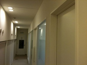サイン改善前の廊下 サイン改善前の廊下
